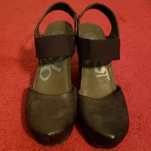 OTBT Black Wedges
